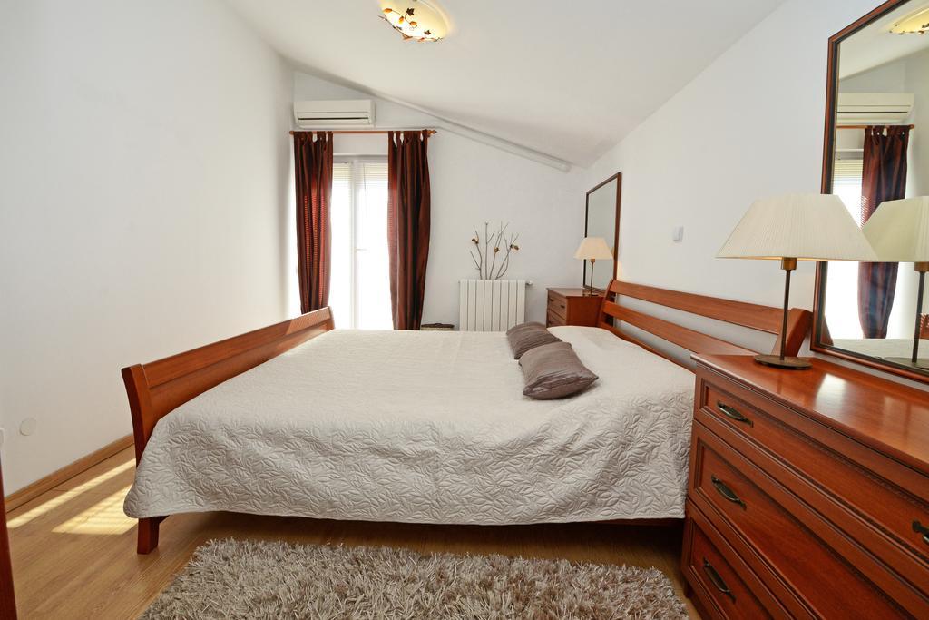 Sonja Vacation House Пореч Екстериор снимка
